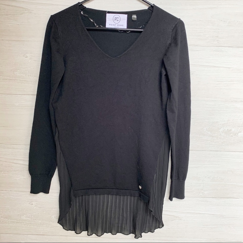 Point Zero Black V Neck Pullover Top